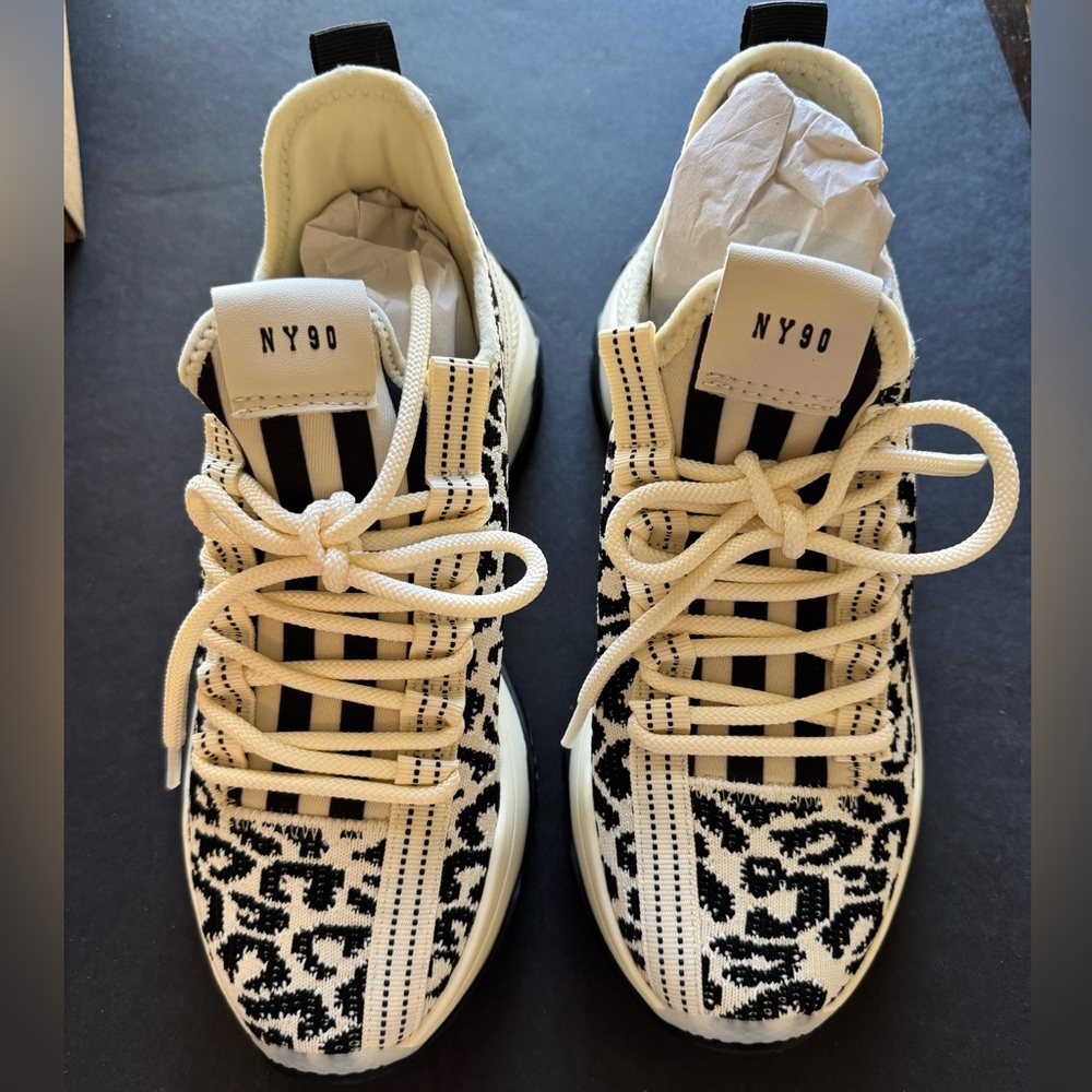 NIB Steve Madden Maxima Leopard